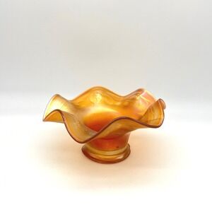 Vintage Fenton Marigold Carnival Glass Ruffled Bowl Berry Leaf Pattern‎